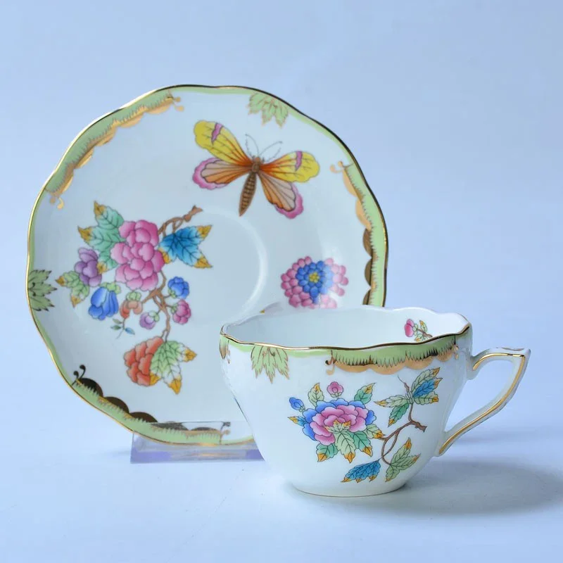 Coffee Tea Gift Basket - Tazza e Piattino Classici con Motivo
